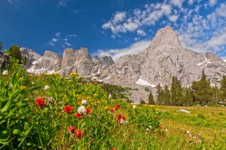 Pingora Peak and Cirque of the Towers