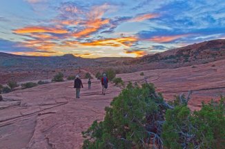 trail back from delicate arch2em