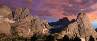 Pingora Peak and Cirque of the Towers em