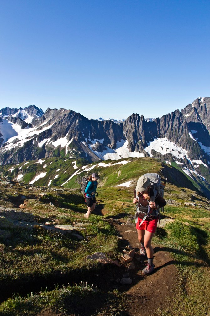 Hiking along Sahale Arm