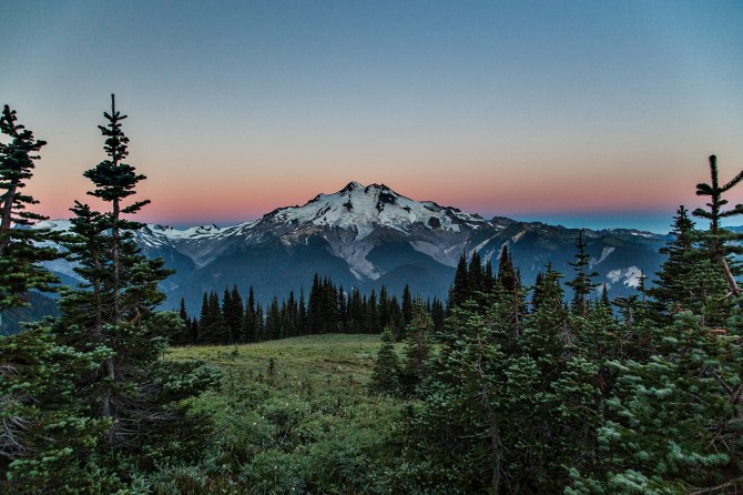 Glacier peak: Morning Light