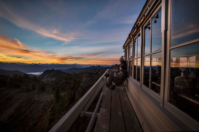Morning at the Park Butte Lookout 2