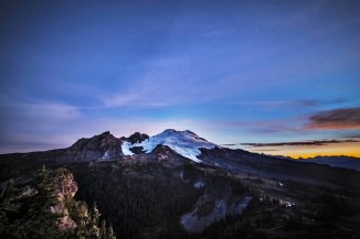 Sunrise at Park Butte Lookout 3