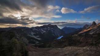 Tomyhoi Peak and Lake
