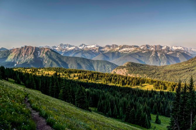 Cascade Crest from Jackita Ridge Trail, Pasayten Wilderness